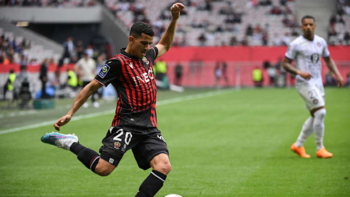 Youcef Atal, latéral niçois et international algérien