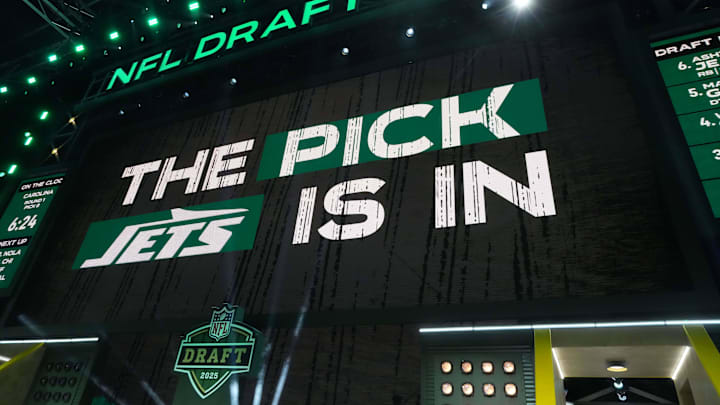 Apr 24, 2025; Green Bay, WI, USA; The New York Jets logo is projected on the video board during the NFL Draft at Lambeau Field. Mandatory Credit: Kirby Lee-Imagn Images