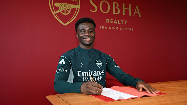 Bukayo Saka bleibt dem FC Arsenal treu