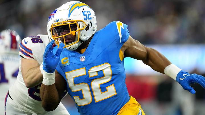 Los Angeles Chargers linebacker Khalil Mack (52) rushes against the Buffalo Bills in the second half at SoFi Stadium. Mandatory Credit: Kirby Lee-USA TODAY Sports Los Angeles Chargers linebacker Khalil Mack (52) rushes against the Buffalo Bills in the second half at SoFi Stadium. Mandatory Credit: Kirby Lee-USA TODAY Sports