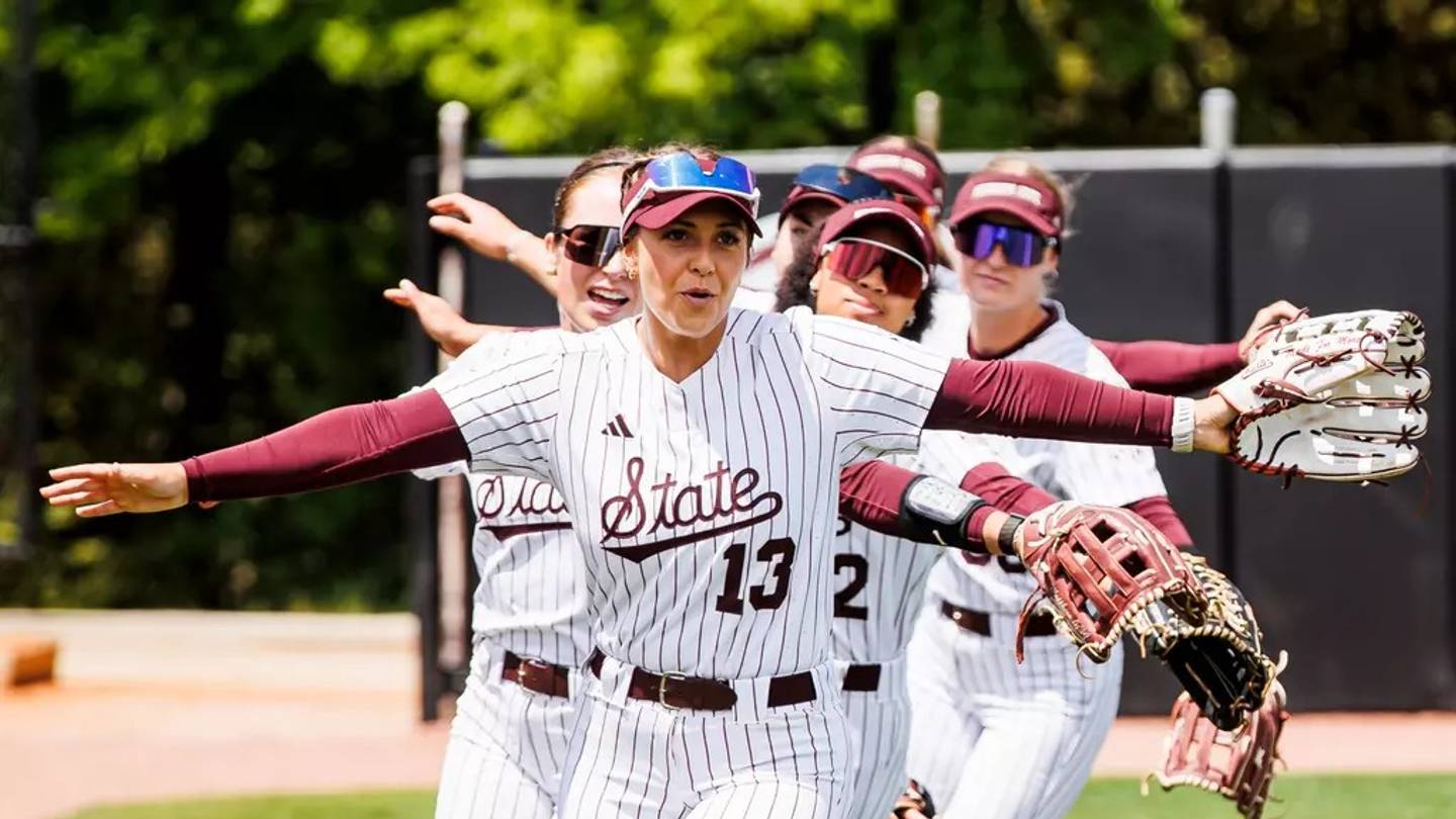 Back-and-Forth Battle Turns Late as LSU Downs Mississippi State