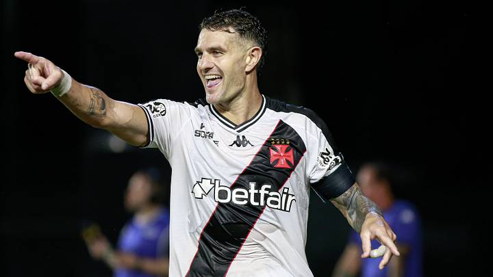Vegetti é o artilheiro do Vasco na temporada 2025