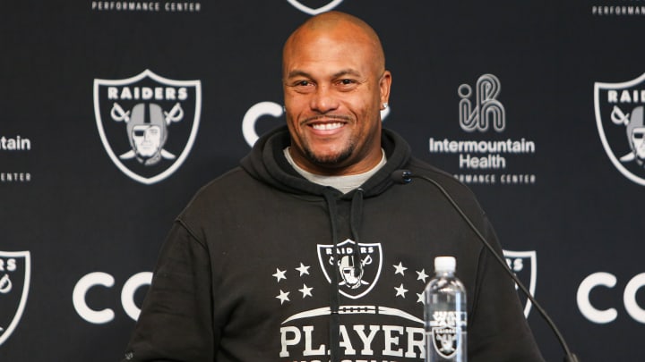 Las Vegas Raiders Coach Antonio Smith
