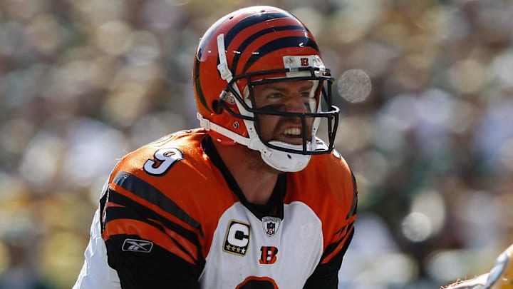 2009.09.20 BENGALS SPORTS : The Cincinnati Bengals quarterback Carson Palmer takes a third quarter snap against the Green Bay Packers at Lambeau Field in Green Bay Sunday September 20, 2009. The Enquirer/Jeff Swinger

Bengals 40 2009 09 20