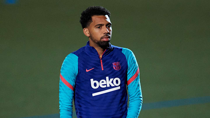 Matheus Fernandez fez um jogo com a camisa catalã