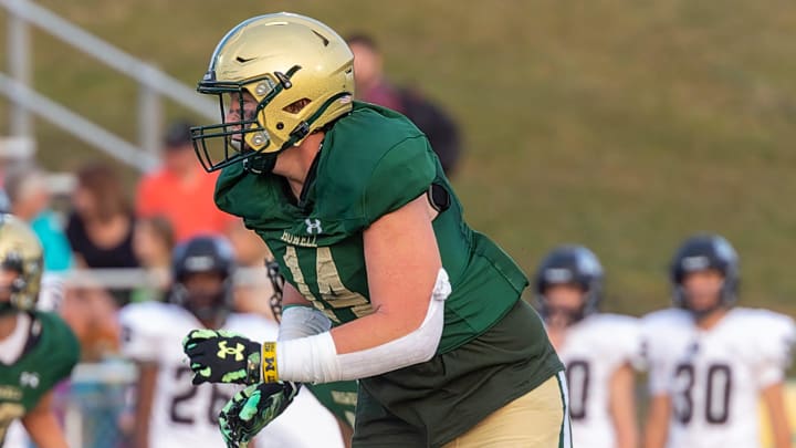 Howell defensive end Bobby Kanka has verbally committed to the University of Michigan.