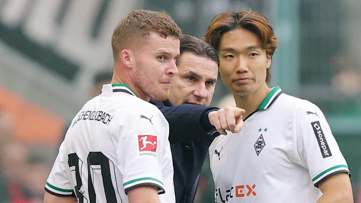 Nico Elvedi und Ko Itakura mit Gerardo Seoane