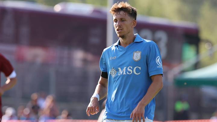 Jesper Lindström im Trikot des SSC Neapel