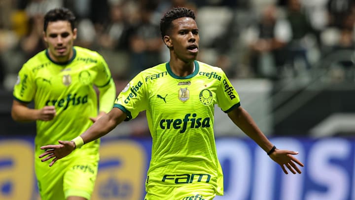 Estêvão segue voando no Palmeiras