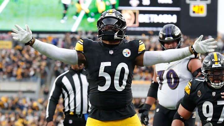 Nov 17, 2024; Pittsburgh, Pennsylvania, USA;  Pittsburgh Steelers linebacker Elandon Roberts (50) reacts after stopping the Baltimore Ravens on a two point conversion attempt during the fourth quarter at Acrisure Stadium. Mandatory Credit: Charles LeClaire-Imagn Images