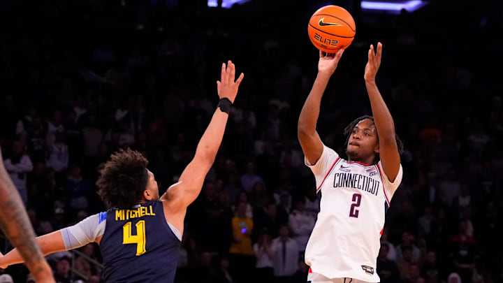 Connecticut Huskies guard Tristen Newton (2) 