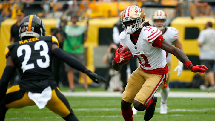 San Francisco 49ers wide receiver Brandon Aiyuk (R) against Pittsburgh Steelers defensive back Damontae Kazee (L)