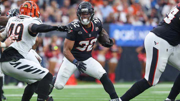 Sep 20, 2026; Houston, Texas, USA; Houston Texans running back David Montgomery (32) runs with the ball during the game against the Cincinnati Bengals at Reliant Stadium. Mandatory Credit: Troy Taormina-Imagn Images Sep 20, 2026; Houston, Texas, USA; Houston Texans running back David Montgomery (32) runs with the ball during the game against the Cincinnati Bengals at Reliant Stadium. Mandatory Credit: Troy Taormina-Imagn Images