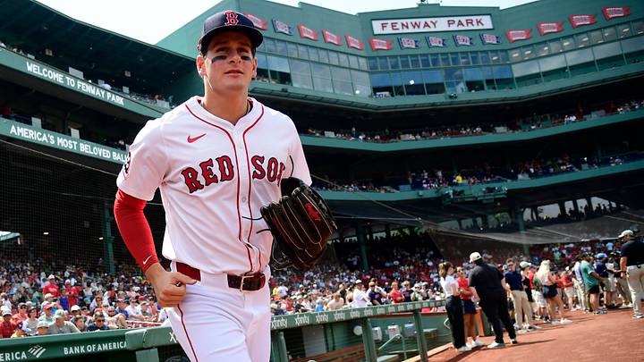 Aug 17, 2025; Boston, Massachusetts, USA; Boston Red Sox left fielder Roman Anthony (19) runs onto the field for warmups prior to a game against the Miami Marlins at Fenway Park. Mandatory Credit: Bob DeChiara-Imagn Images