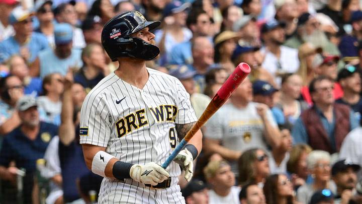 Aug 22, 2026; Milwaukee, Wisconsin, USA; Milwaukee Brewers right fielder Jake Bauers (9) watches after hitting a two run home run in the third inning against the Atlanta Braves at American Family Field. Mandatory Credit: Benny Sieu-Imagn Images Aug 22, 2026; Milwaukee, Wisconsin, USA; Milwaukee Brewers right fielder Jake Bauers (9) watches after hitting a two run home run in the third inning against the Atlanta Braves at American Family Field. Mandatory Credit: Benny Sieu-Imagn Images