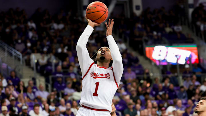 Cincinnati Bearcats face TCU Horned Frogs in Fort Worth in 2024
