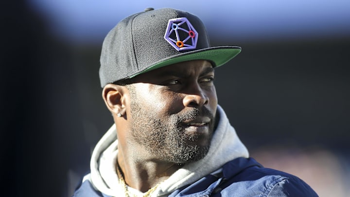 Feb 24, 2019; Atlanta, GA, USA; Former Atlanta Falcons quarterback Michael Vick (7) watches a game between the Atlanta Legends and Birmingham Iron in the first half at Georgia State Stadium. Mandatory Credit: Brett Davis-Imagn Images Feb 24, 2019; Atlanta, GA, USA; Former Atlanta Falcons quarterback Michael Vick (7) watches a game between the Atlanta Legends and Birmingham Iron in the first half at Georgia State Stadium. Mandatory Credit: Brett Davis-Imagn Images