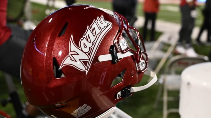 Oct 27, 2022; Pullman, Washington, USA; Washington State Cougars helmet sits during a game against the Utah Utes in the first half at Gesa Field at Martin Stadium. Mandatory Credit: James Snook-USA TODAY Sports
