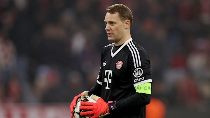Oliver Kahn urges Bayern Munich star Manuel Neuer to plan retirement timeline.