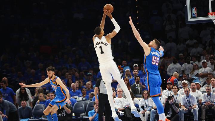  San Antonio Spurs forward Victor Wembanyama battled Oklahoma City Thunder center Isaiah Hartenstein's physicality all night in Game 2 of the Western Conference final.