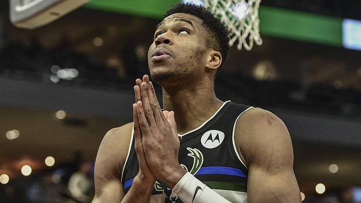 Milwaukee Bucks forward Giannis Antetokounmpo (34) reacts  (Mandatory Credit: Benny Sieu-Imagn Images)