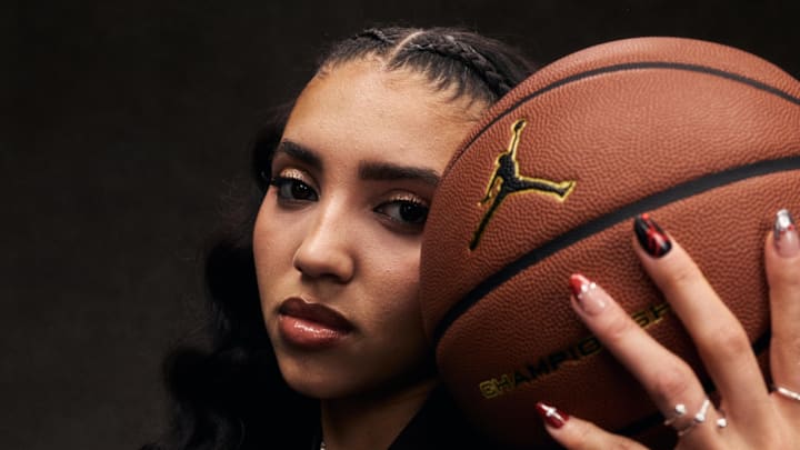 Azzi Fudd joins the NIL roster of Jordan Brand.
