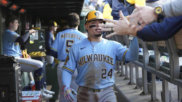 May 20, 2026; Chicago, Illinois, USA; Milwaukee Brewers catcher William Contreras (24) is greeted in the dugout after scoring against the Chicago Cubs during the third inning at Wrigley Field. Mandatory Credit: David Banks-Imagn Images May 20, 2026; Chicago, Illinois, USA; Milwaukee Brewers catcher William Contreras (24) is greeted in the dugout after scoring against the Chicago Cubs during the third inning at Wrigley Field. Mandatory Credit: David Banks-Imagn Images