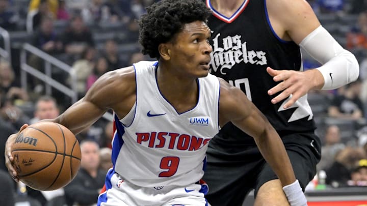 Feb 10, 2024; Los Angeles, California, USA;  Detroit Pistons forward Ausar Thompson (9) drives past Los Angeles Clippers center Ivica Zubac (40) in the first half at Crypto.com Arena. Mandatory Credit: Jayne Kamin-Oncea-Imagn Images