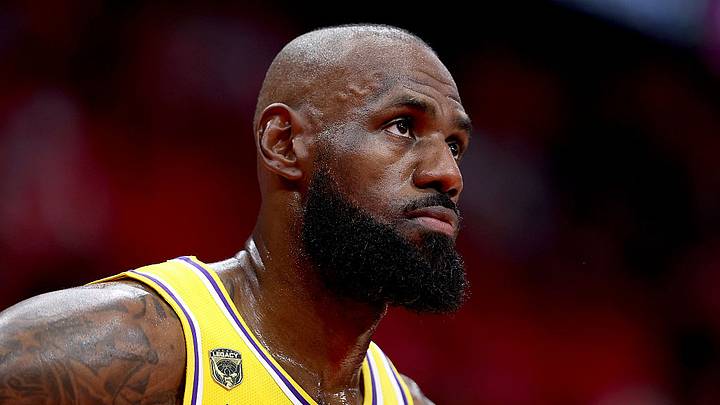 LeBron James y la eterna discusión sobre Michael Jordan. LeBron James y la eterna discusión sobre Michael Jordan.