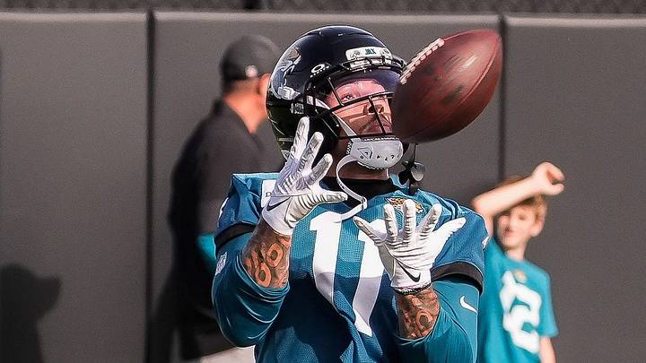 Jacksonville Jaguars Wide Receiver Parker Washington (11) catches a pass during the Jacksonville Jaguars seventh day of NFL Training Camp at the Miller Electric Center in Jacksonville, Fla., Thursday August 6, 2026.    [Doug Engle/Florida Times-Union]
