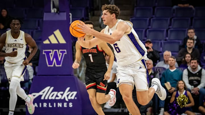 Hannes Steinbach gets out and runs the fast break against Denver. 