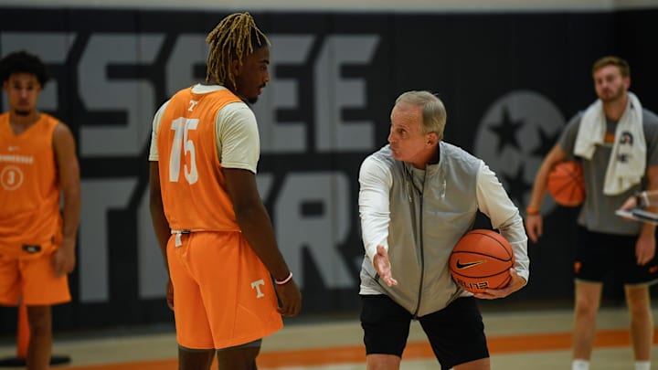Tennessee head coach Rick Barnes instructs Jahmai Mashack during practice.