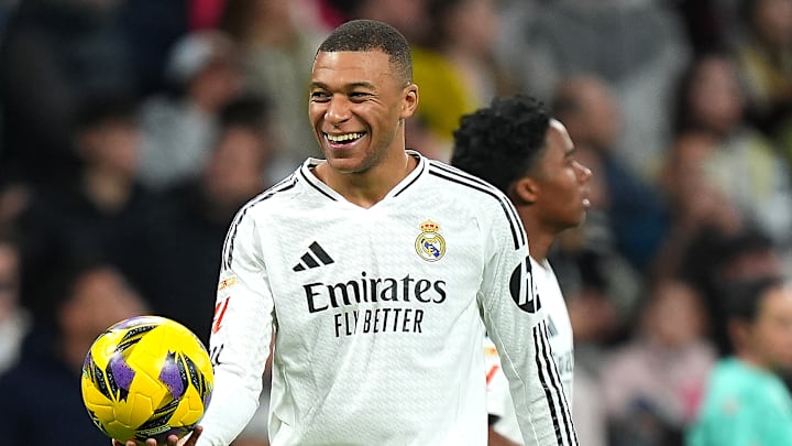 Kylian Mbappé et le Real Madrid doivent assurer leur futur en Ligue des Champions Kylian Mbappé et le Real Madrid doivent assurer leur futur en Ligue des Champions