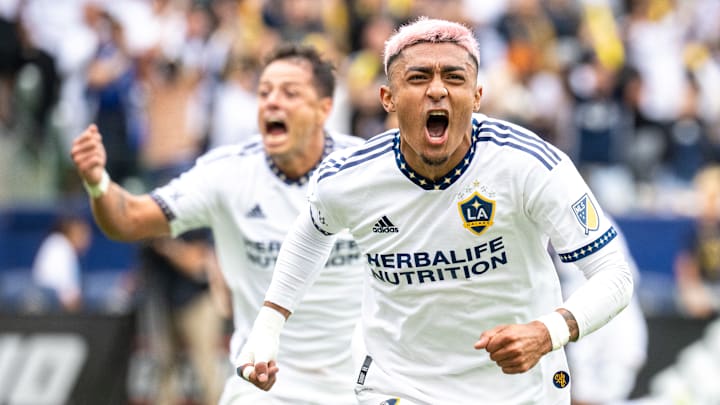 Julián Araujo no fichará con las Águilas