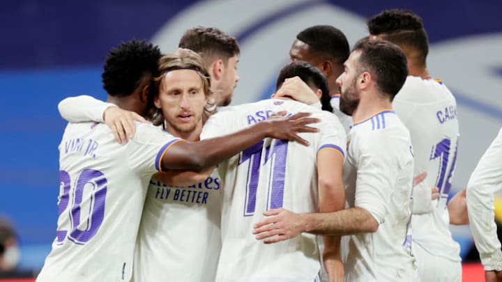 Le Real Madrid s'impose grâce à des buts de Benzema, Vinicius et Asensio.