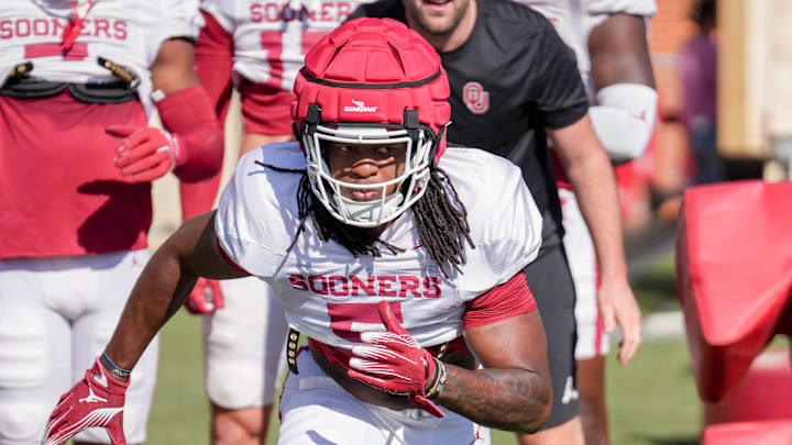 Oklahoma linebacker/defensive back Kendal Daniels Oklahoma linebacker/defensive back Kendal Daniels