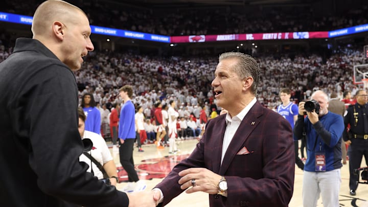 Jan 31, 2026; Fayetteville, Arkansas, USA; Kentucky Wildcats head coach Mark Pope shakes hands with Arkansas Razorbacks head coach John Calipari prior to the game at Bud Walton Arena. Kentucky won 85-77. Mandatory Credit: Nelson Chenault-Imagn Images Jan 31, 2026; Fayetteville, Arkansas, USA; Kentucky Wildcats head coach Mark Pope shakes hands with Arkansas Razorbacks head coach John Calipari prior to the game at Bud Walton Arena. Kentucky won 85-77. Mandatory Credit: Nelson Chenault-Imagn Images