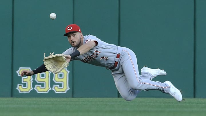 Cincinnati Reds center fielder Albert Almora Jr. (3).