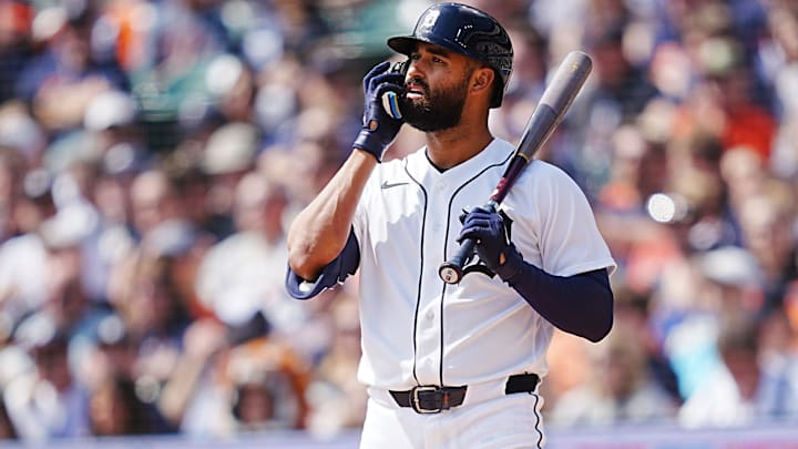 Detroit Tigers left fielder Riley Greene (31) looks up after a pitch. 