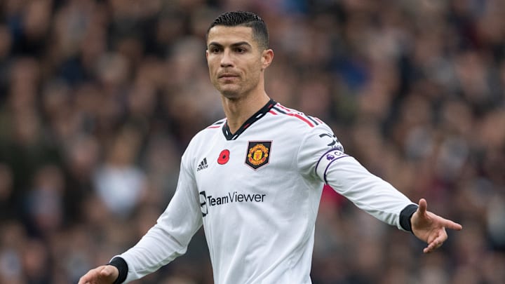 Aston Villa v Manchester United - Premier League