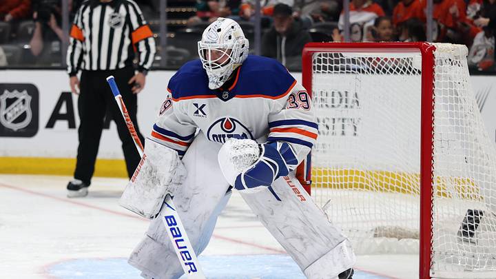 Apr 24, 2026; Anaheim, California, USA; Edmonton Oilers goaltender Connor Ingram (39) defends the goal during the second period against the Anaheim Ducks in game three of the first round of the 2026 Stanley Cup Playoffs at Honda Center. Mandatory Credit: Kiyoshi Mio-Imagn Images Apr 24, 2026; Anaheim, California, USA; Edmonton Oilers goaltender Connor Ingram (39) defends the goal during the second period against the Anaheim Ducks in game three of the first round of the 2026 Stanley Cup Playoffs at Honda Center. Mandatory Credit: Kiyoshi Mio-Imagn Images