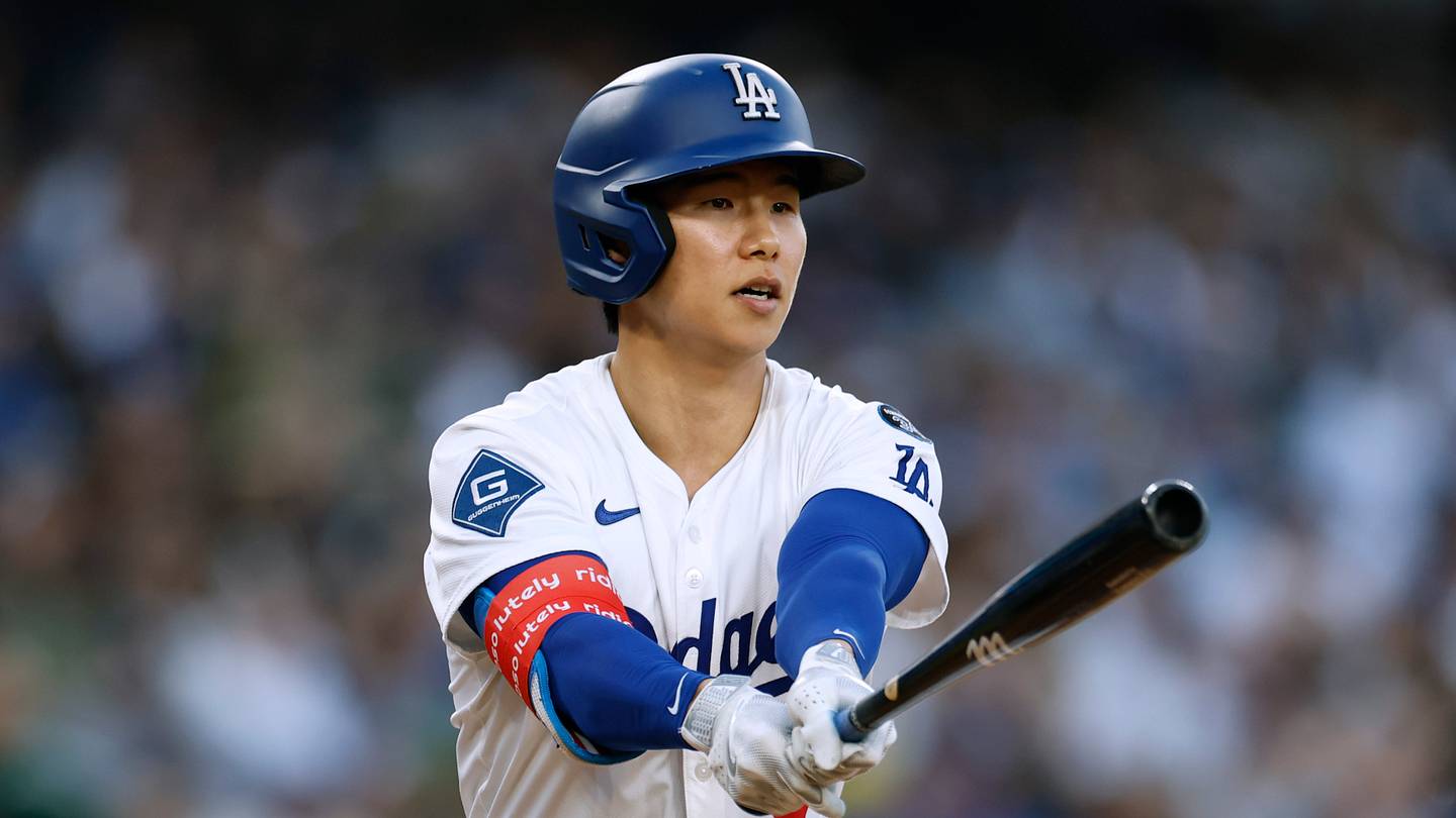 Dodgers' Kim Injured, Top Prospect Freeland Makes MLB Debut