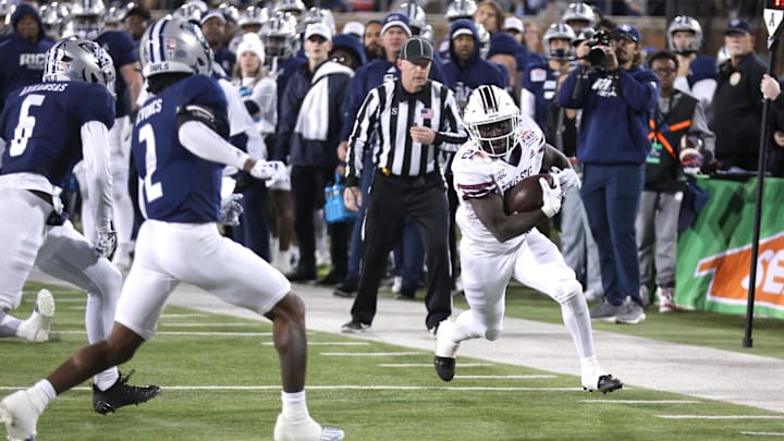 Dec 26, 2023; Dallas, TX, USA; Texas State Bobcats running back Ismail Mahdi (21) runs the ball in the first half against the Rice Owls at Gerald J Ford Stadium. Mandatory Credit: Tim Heitman-Imagn Images Dec 26, 2023; Dallas, TX, USA; Texas State Bobcats running back Ismail Mahdi (21) runs the ball in the first half against the Rice Owls at Gerald J Ford Stadium. Mandatory Credit: Tim Heitman-Imagn Images