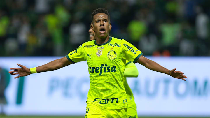 Estêvão, do Palmeiras, pode custar mais de R$ 350 milhões aos cofres do Chelsea. 