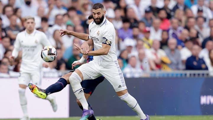 Real Madrid v FC Barcelona - La Liga Santander