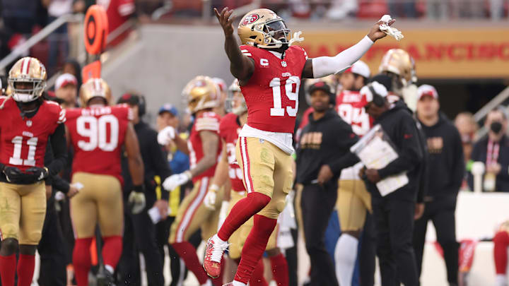 San Francisco 49ers wide receiver Deebo Samuel (19)
