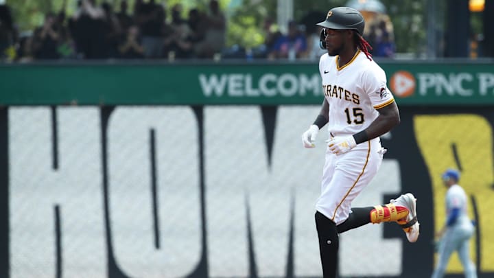 Jun 29, 2025; Pittsburgh, Pennsylvania, USA;  Pittsburgh Pirates center fielder Oneil Cruz (15) circles the bases on a two run home run against the New York Mets during the first inning at PNC Park. Mandatory Credit: Charles LeClaire-Imagn Images