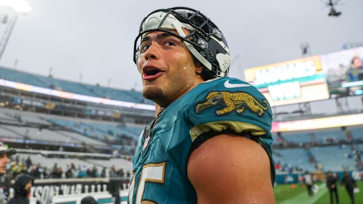 1Dec 7, 2025; Jacksonville, Florida, USA;  Jacksonville Jaguars tight end Brenton Strange (85) leaves the field following a game at EverBank Stadium. Mandatory Credit: Matt Pendleton-Imagn Images