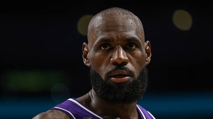 1552568-sp-NBA-first-round-Lakers-Rockets-game-five