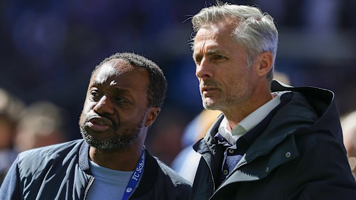 Spucken sie den Aufstiegskandidaten in die Suppe? Die Schalke-Verantwortlichen Ben Manga und Trainer Kees van Wonderen